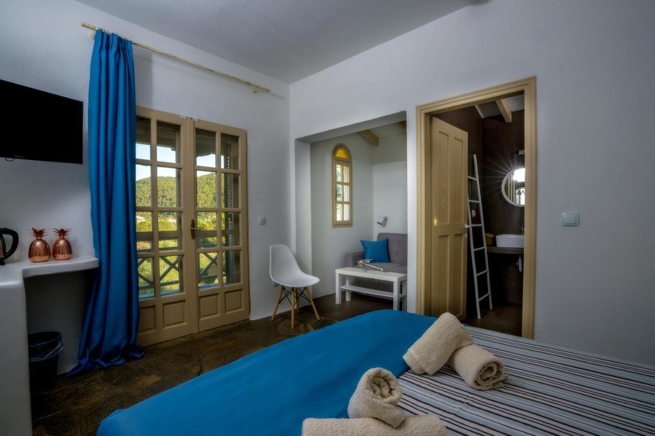 Petra Mare Suites Vourvourou Exterior foto